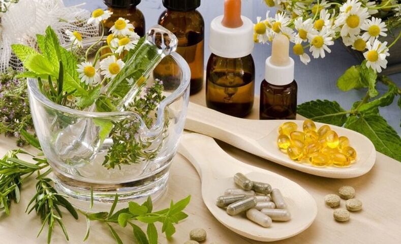 Les patients atteints de prostatite peuvent inclure des médicaments à base de plantes dans le complexe thérapeutique.